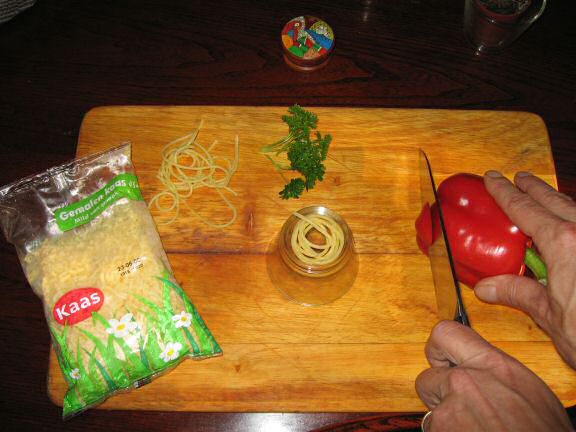 Cookin' some Simple Pasta for my hamster Lucy.